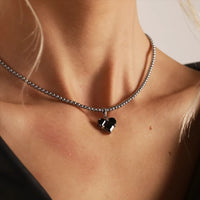 Cold Black Heart-shaped Zircon Pendant Necklace For Women